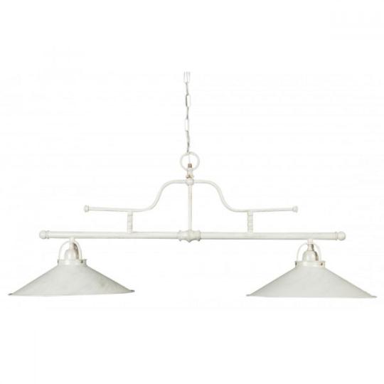 biely kovovy vintage luster zavesny jedalensky stol nad osvetlenie malovana keramicka taniere country rustikalny mediteransky jedalen kuchyna.jpg